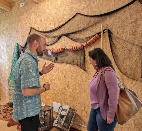 Iago Varela e Ana Miranda, nunha visita da eurodeputada a Cabanas